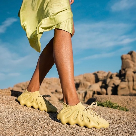 YEEZY 450 - Picture 1 of 7